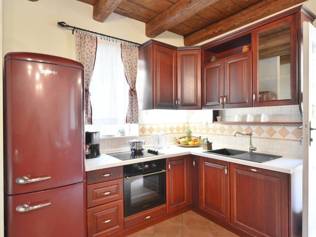 Villa Оміш Екстер'єр фото