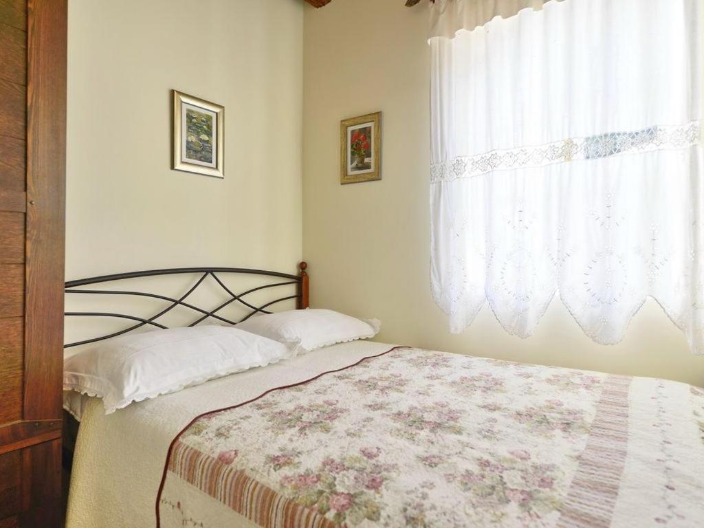 Villa Оміш Екстер'єр фото